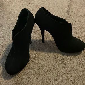 Black Aldo Heels